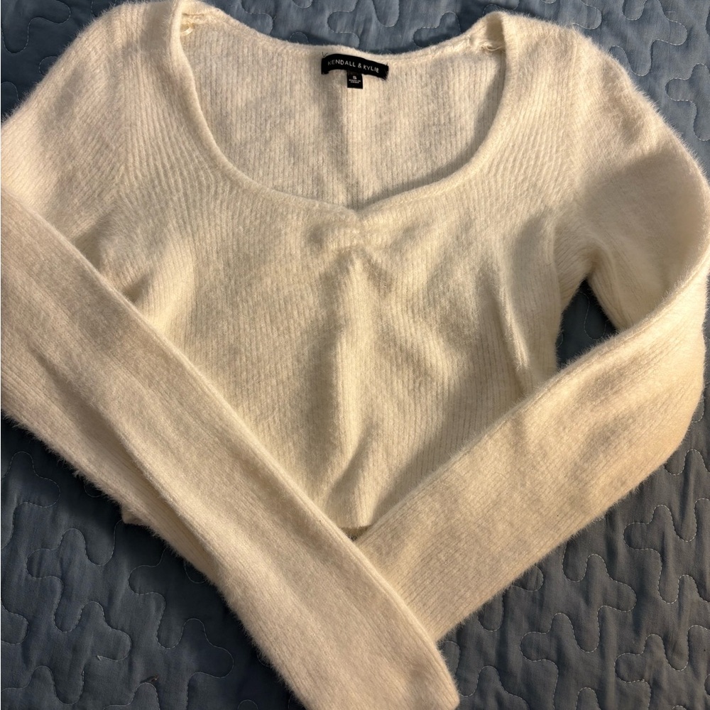 Kendall & Kylie White Women's Sweater